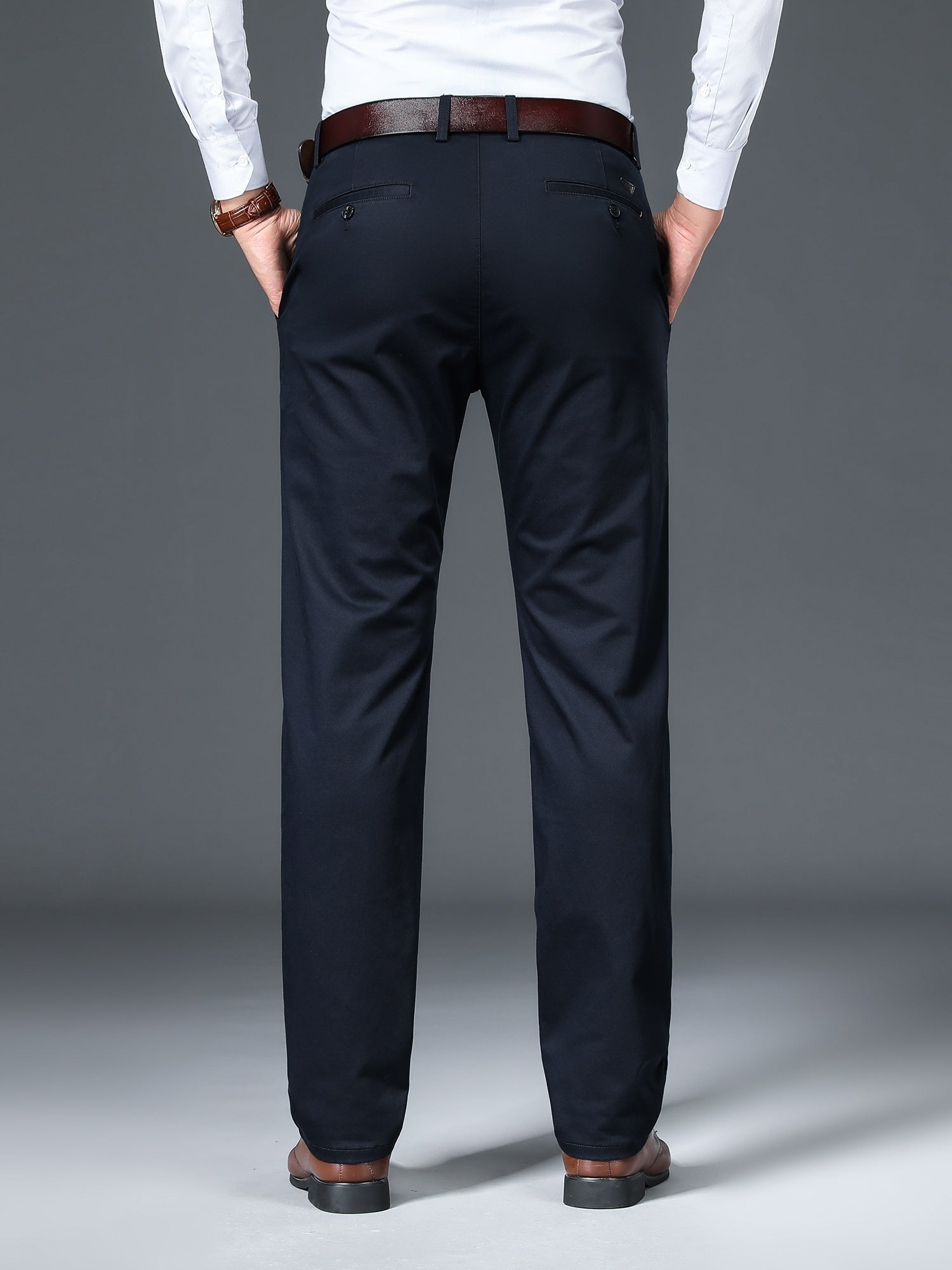 Pantalón clásico ligeramente elástico para hombre