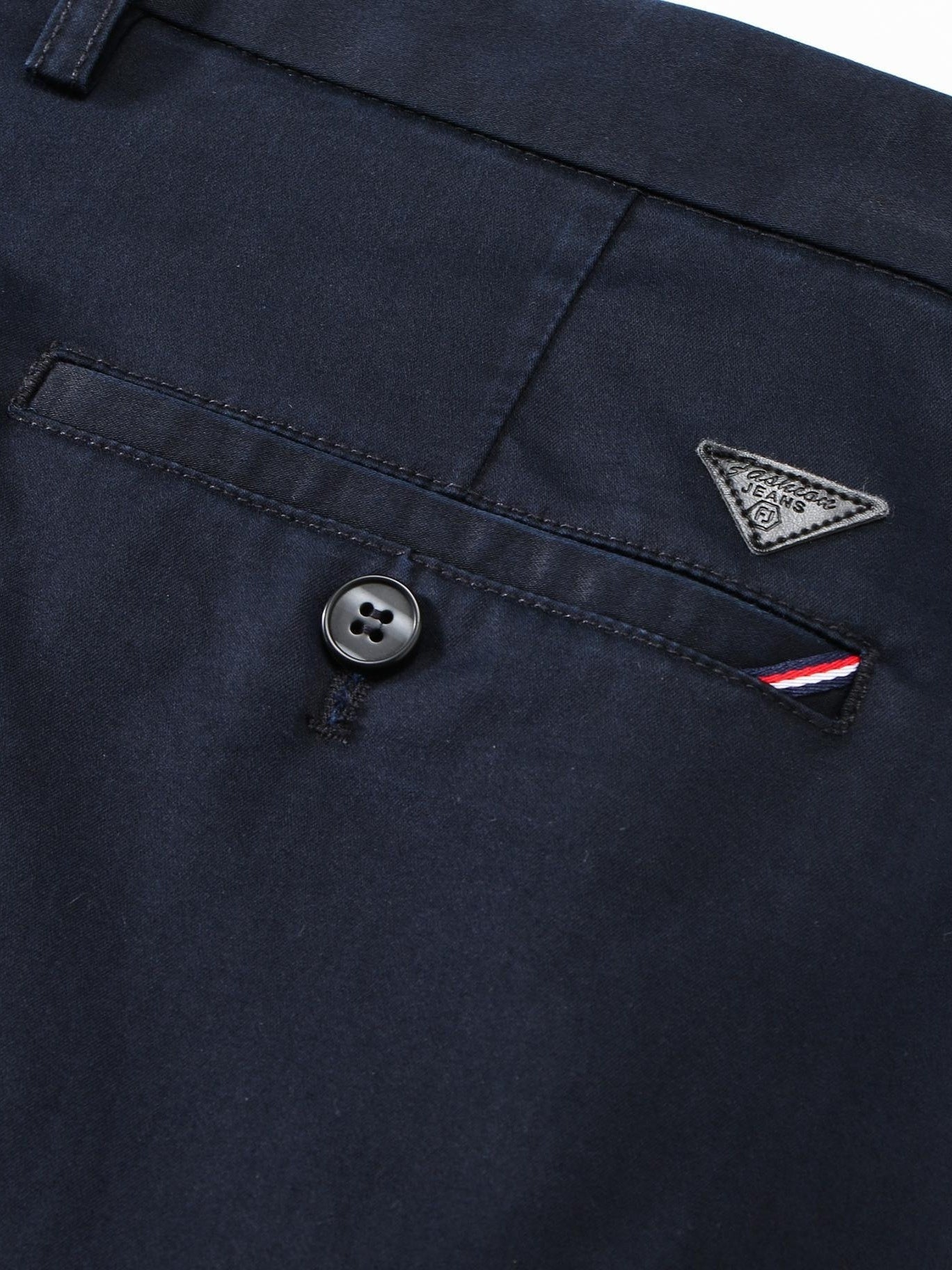 Pantalón clásico ligeramente elástico para hombre
